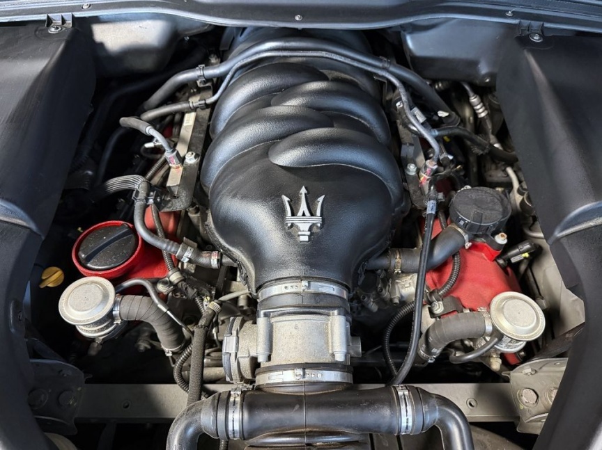 Maserati GranTurismo 4,7 V8 S F1 440k MC paket