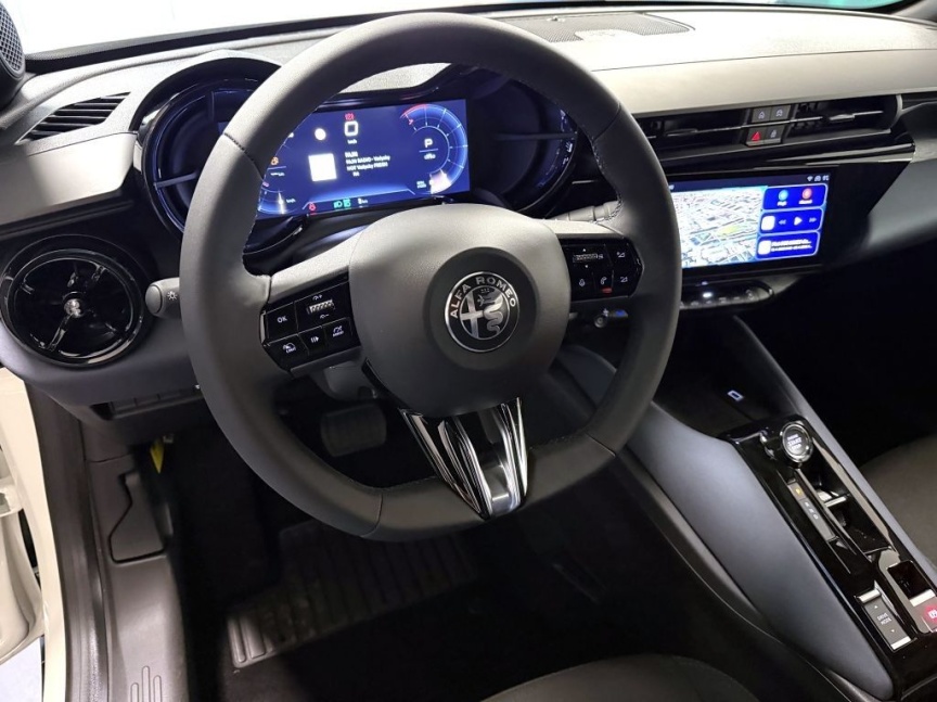 Alfa Romeo Junior Ibrida 1.2 Turbo 145k *564*