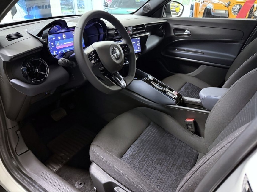 Alfa Romeo Junior Ibrida 1.2 Turbo 145k *564*