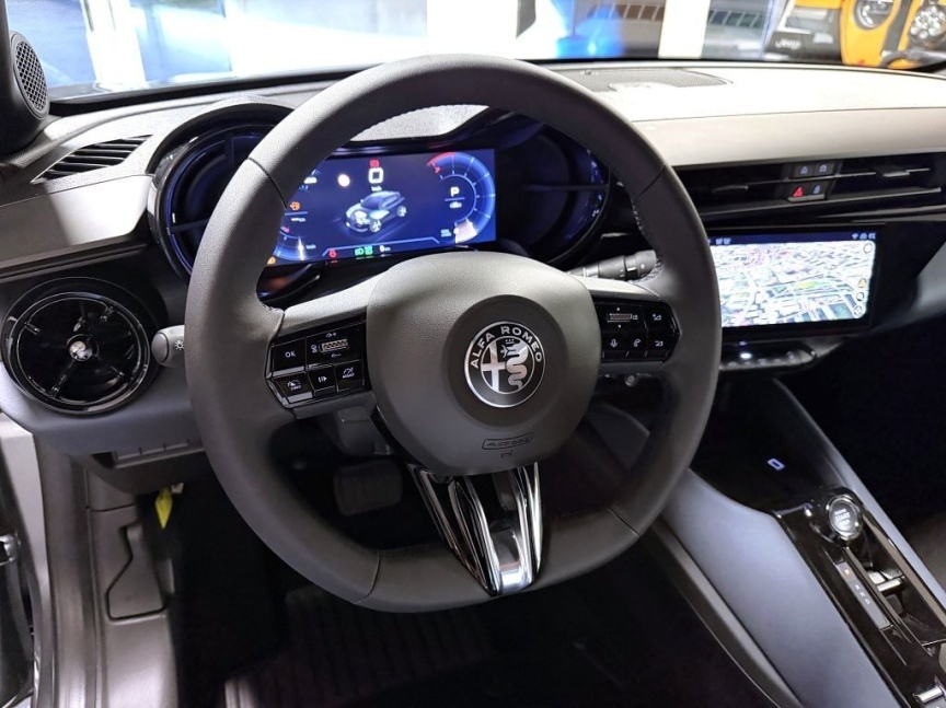 Alfa Romeo Junior Ibrida 1.2 Turbo Hybrid 145k *712*