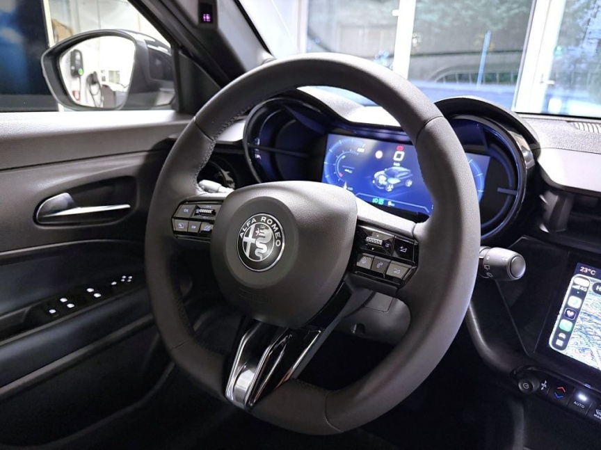 Alfa Romeo Junior Ibrida 1.2 Turbo Hybrid 145k *712*