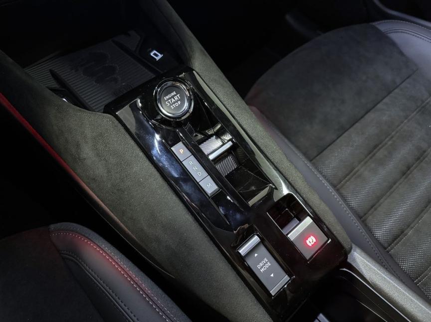 Alfa Romeo Junior Ibrida INTENSA Q4 1.2 Turbo Hybrid 145k *525* e