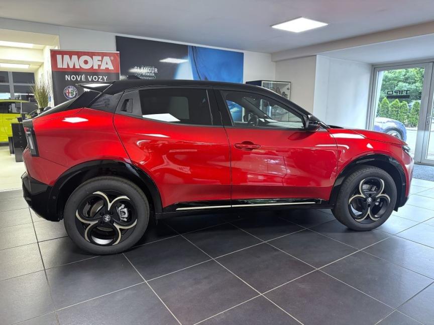 Alfa Romeo Junior Ibrida INTENSA Q4 1.2 Turbo Hybrid 145k *525* e
