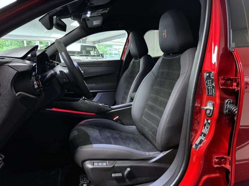 Alfa Romeo Junior Ibrida INTENSA Q4 1.2 Turbo Hybrid 145k *525* e