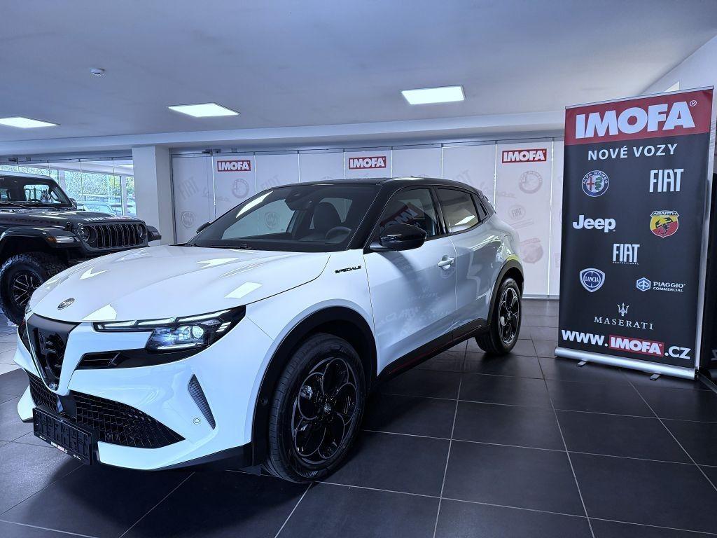 Alfa Romeo Junior Ibrida Speciale 1.2 Turbo Hybrid 145k *998*