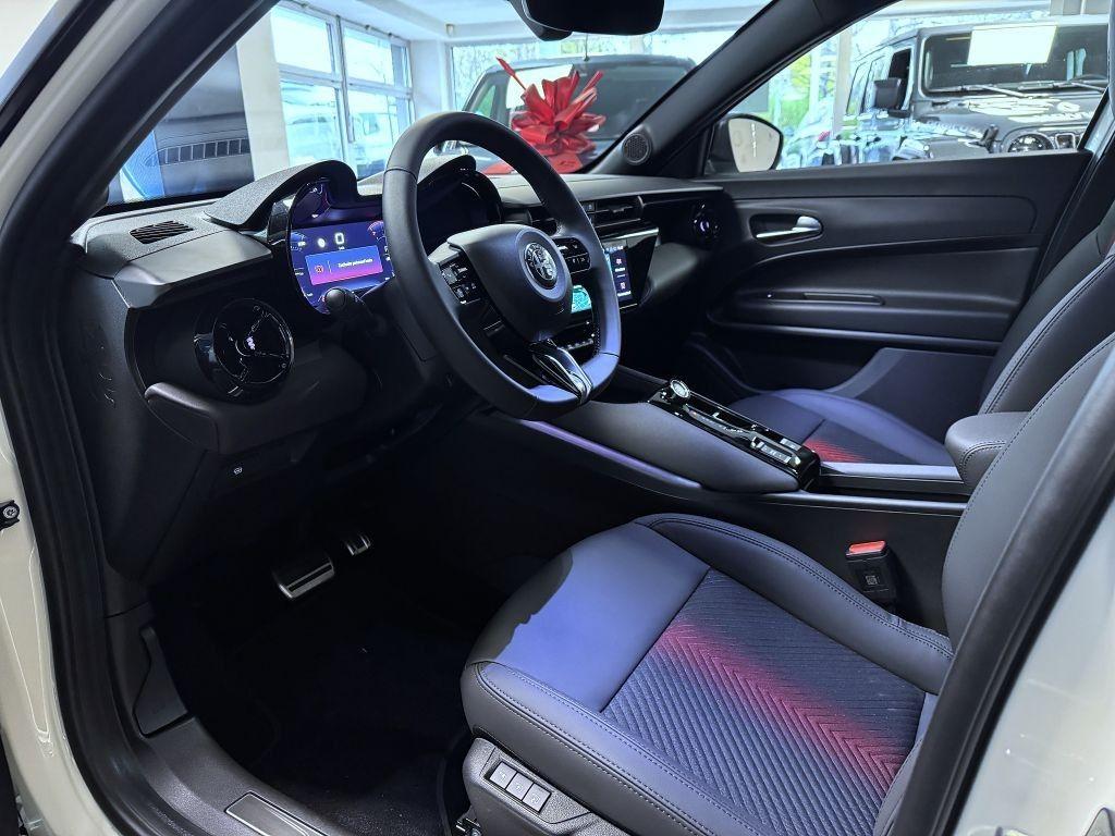 Alfa Romeo Junior Ibrida Speciale 1.2 Turbo Hybrid 145k *998*