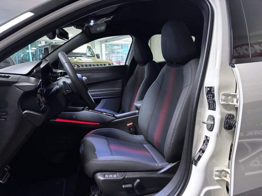 Alfa Romeo Junior Ibrida Speciale Q4 1.2 Turbo Hybrid 145k *523*