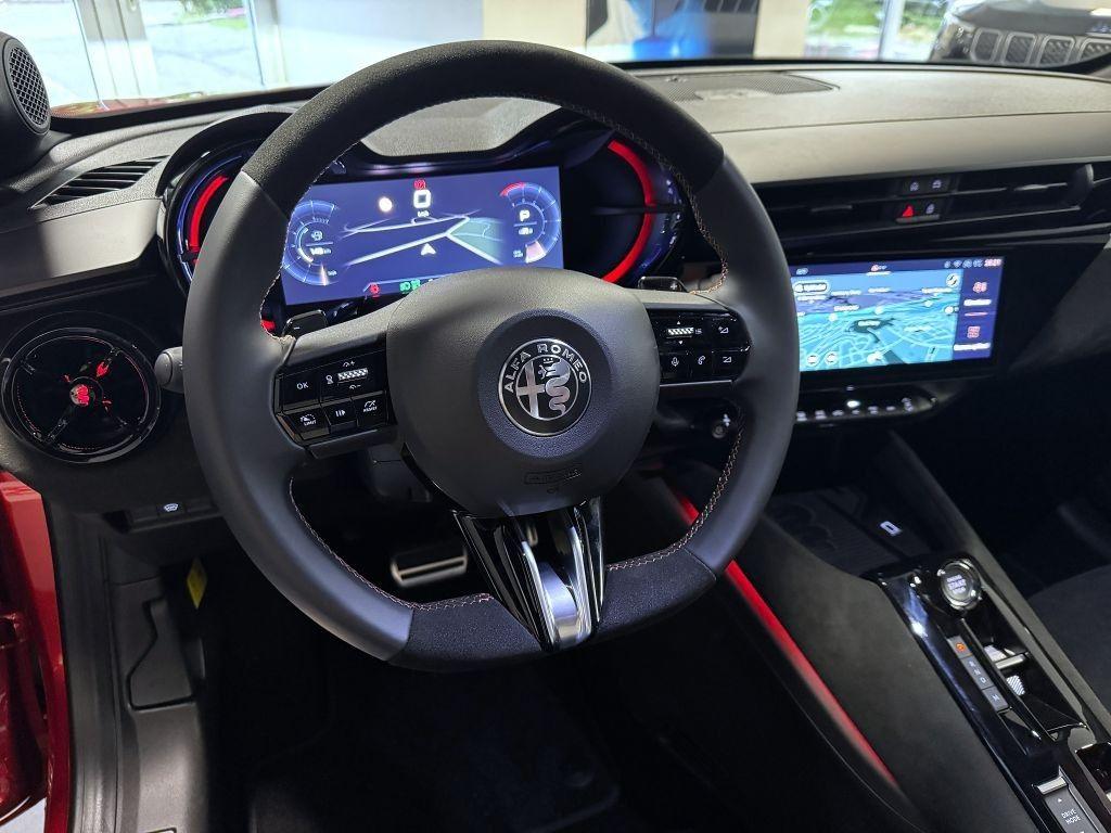 Alfa Romeo Junior Ibrida Speciale Q4 1.2 Turbo Hybrid 145k *525*e