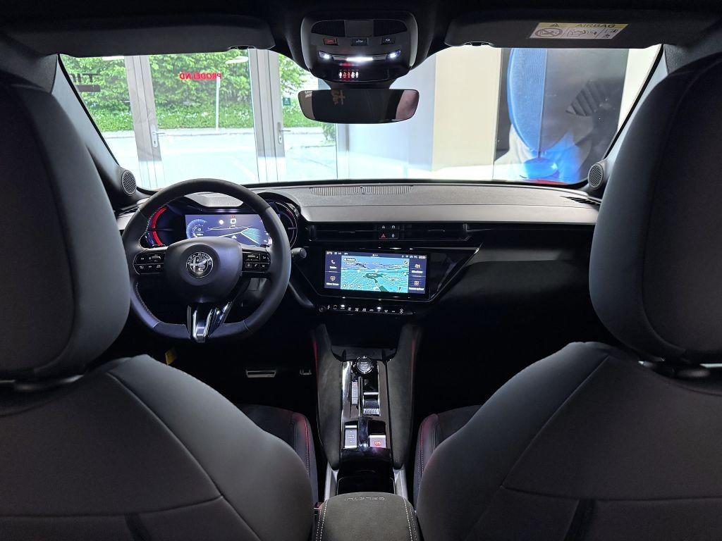 Alfa Romeo Junior Ibrida Speciale Q4 1.2 Turbo Hybrid 145k *525*e