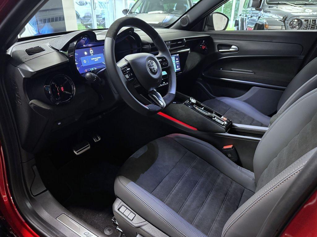 Alfa Romeo Junior Ibrida Speciale Q4 1.2 Turbo Hybrid 145k *525*e
