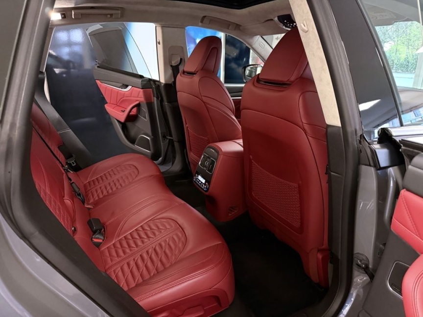 Maserati Levante 2.0 T Hybrid Q4 (4x4) 330k AT8 ZF GT