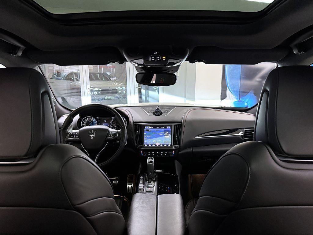 Maserati Levante 3.0 V6 diesel Q4 (4x4) 275k AT8 ZF Gransport, reg. 12/2021