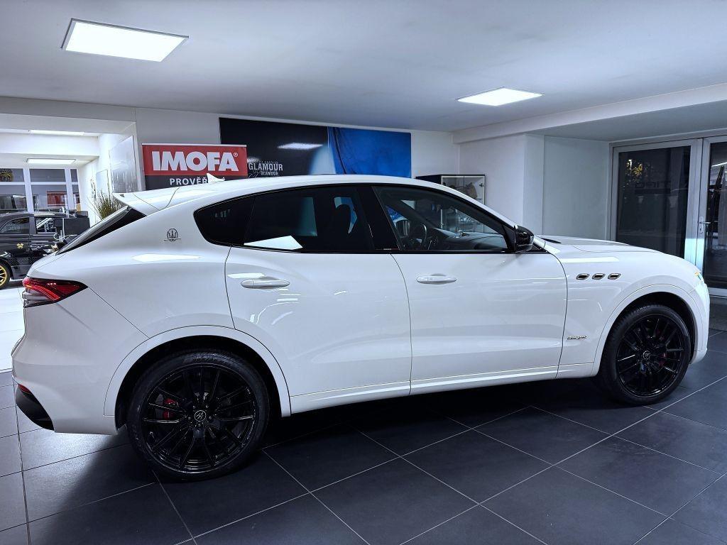 Maserati Levante 3.0 V6 diesel Q4 (4x4) 275k AT8 ZF Gransport, reg. 12/2021