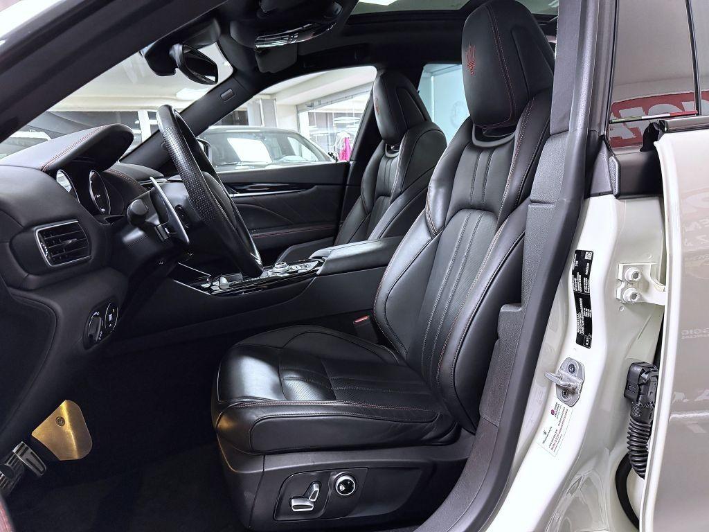 Maserati Levante 3.0 V6 diesel Q4 (4x4) 275k AT8 ZF Gransport, reg. 12/2021