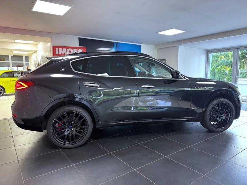 Maserati Levante 3.0 V6 diesel Q4 (4x4) 275k AT8 ZF Gransport