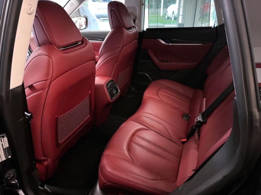 Maserati Levante 3.0 V6 diesel Q4 (4x4) 275k AT8 ZF Gransport