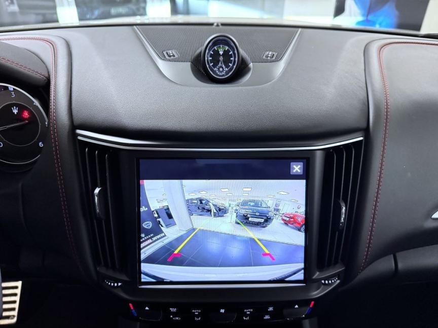 Maserati Levante 3.0 V6 diesel Q4 (4x4) 275k AT8 ZF Gransport