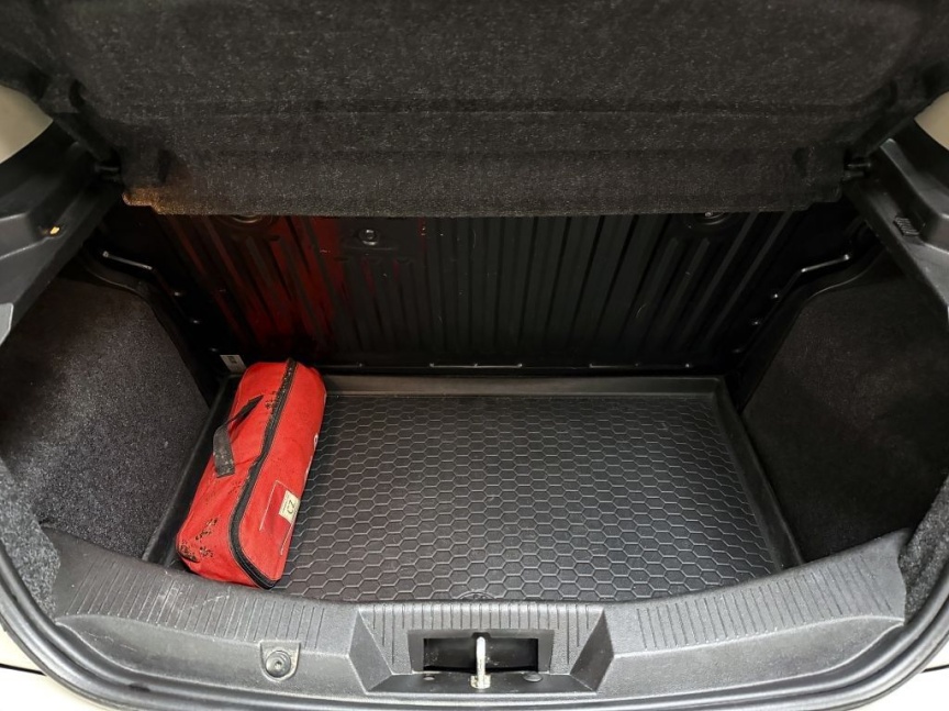 Alfa Romeo MiTo 1.4 T-JET 16V 155k MT Distinctive