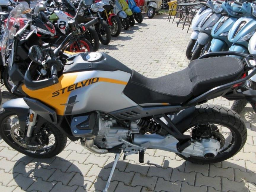 Moto Guzzi Stelvio A.R.A.S. e5+