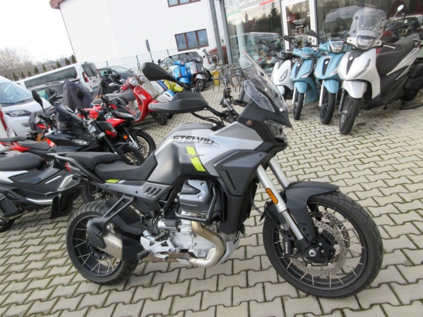 Moto Guzzi Stelvio A.R.A.S. e5+