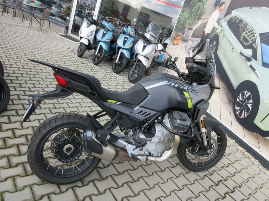 Moto Guzzi Stelvio A.R.A.S. e5+