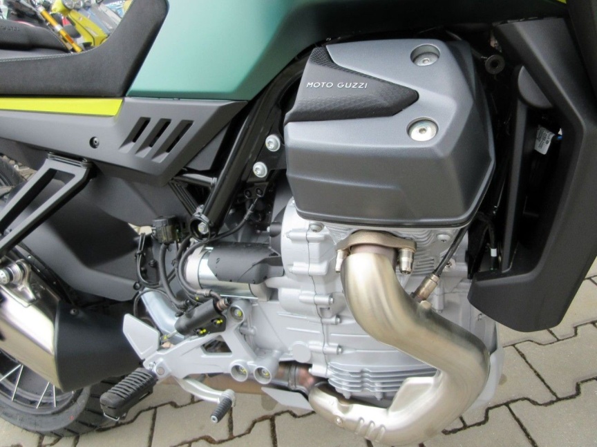 Moto Guzzi Stelvio A.R.A.S. e5+
