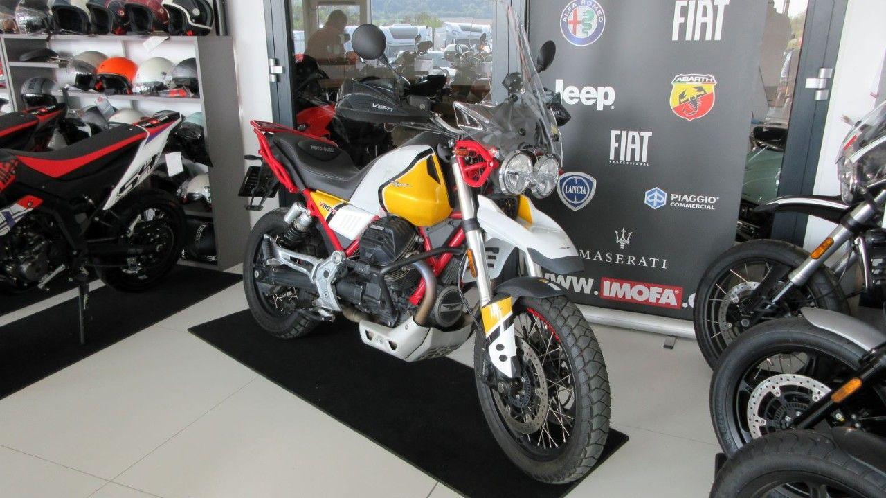 Moto Guzzi V 85 TT Evocative E4