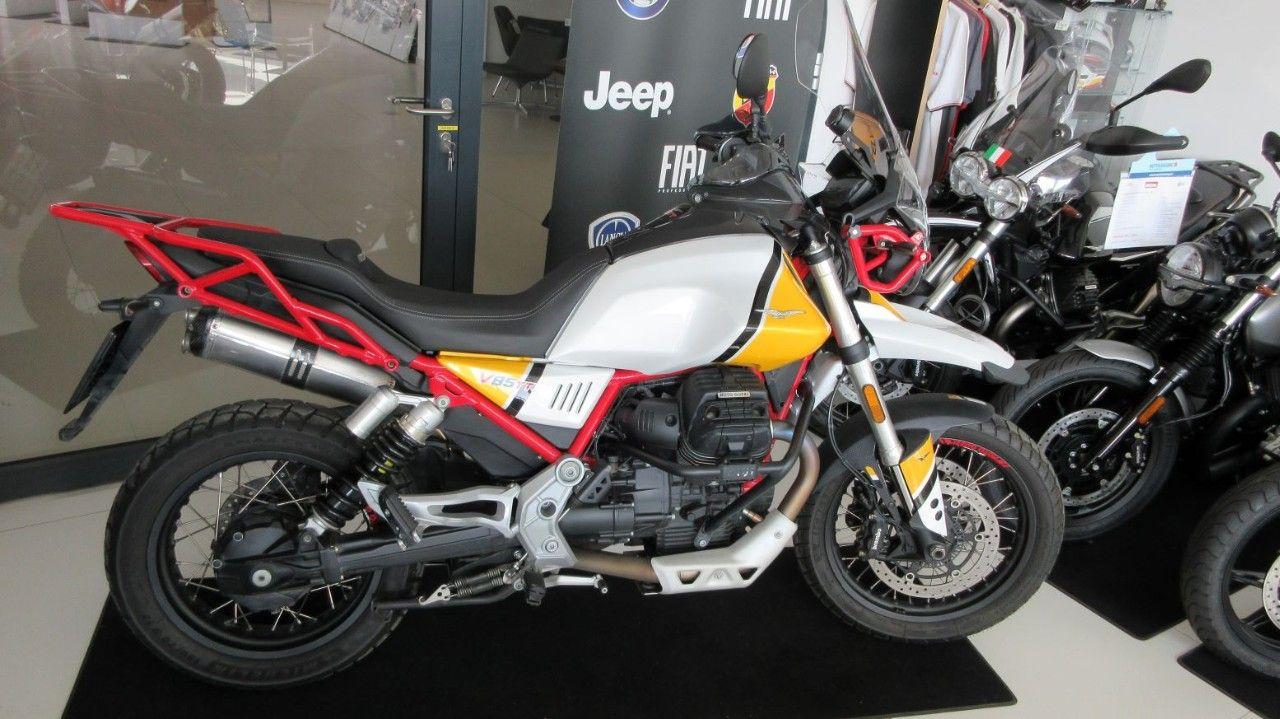 Moto Guzzi V 85 TT Evocative E4