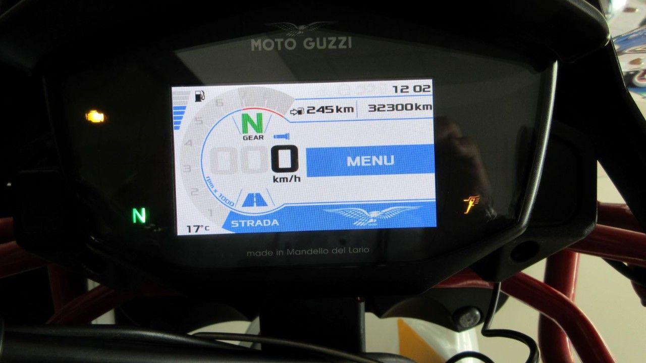 Moto Guzzi V 85 TT Evocative E4