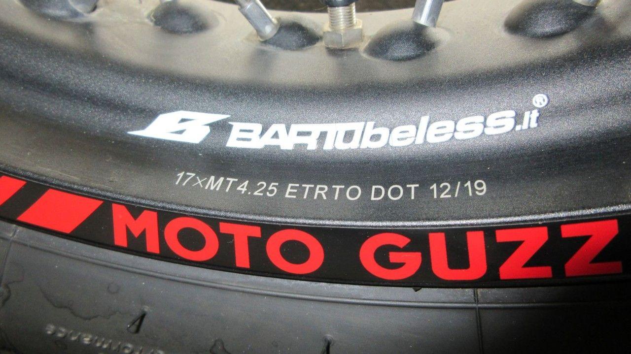 Moto Guzzi V 85 TT Evocative E4