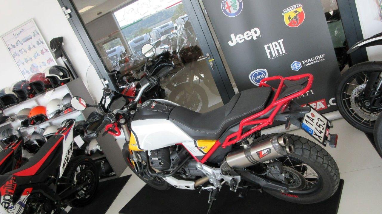 Moto Guzzi V 85 TT Evocative E4