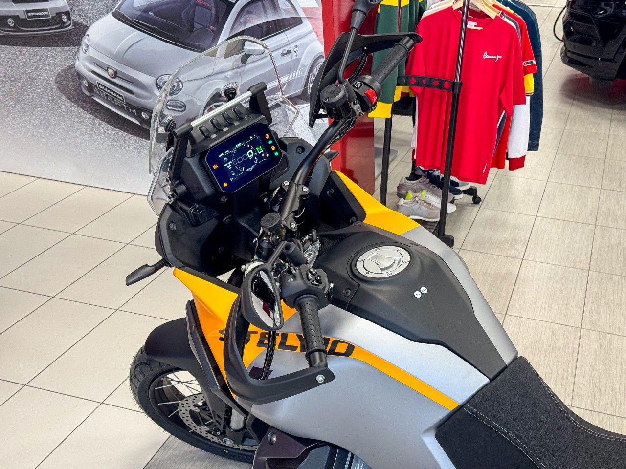 Moto Guzzi V100 STELVIO
