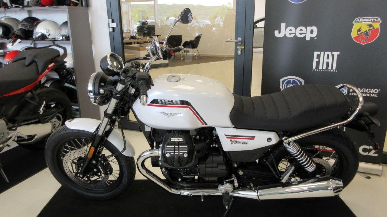 Moto Guzzi V7 850 SPECIAL MY25