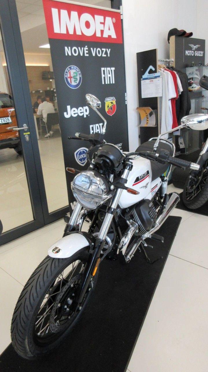 Moto Guzzi V7 850 SPECIAL MY25
