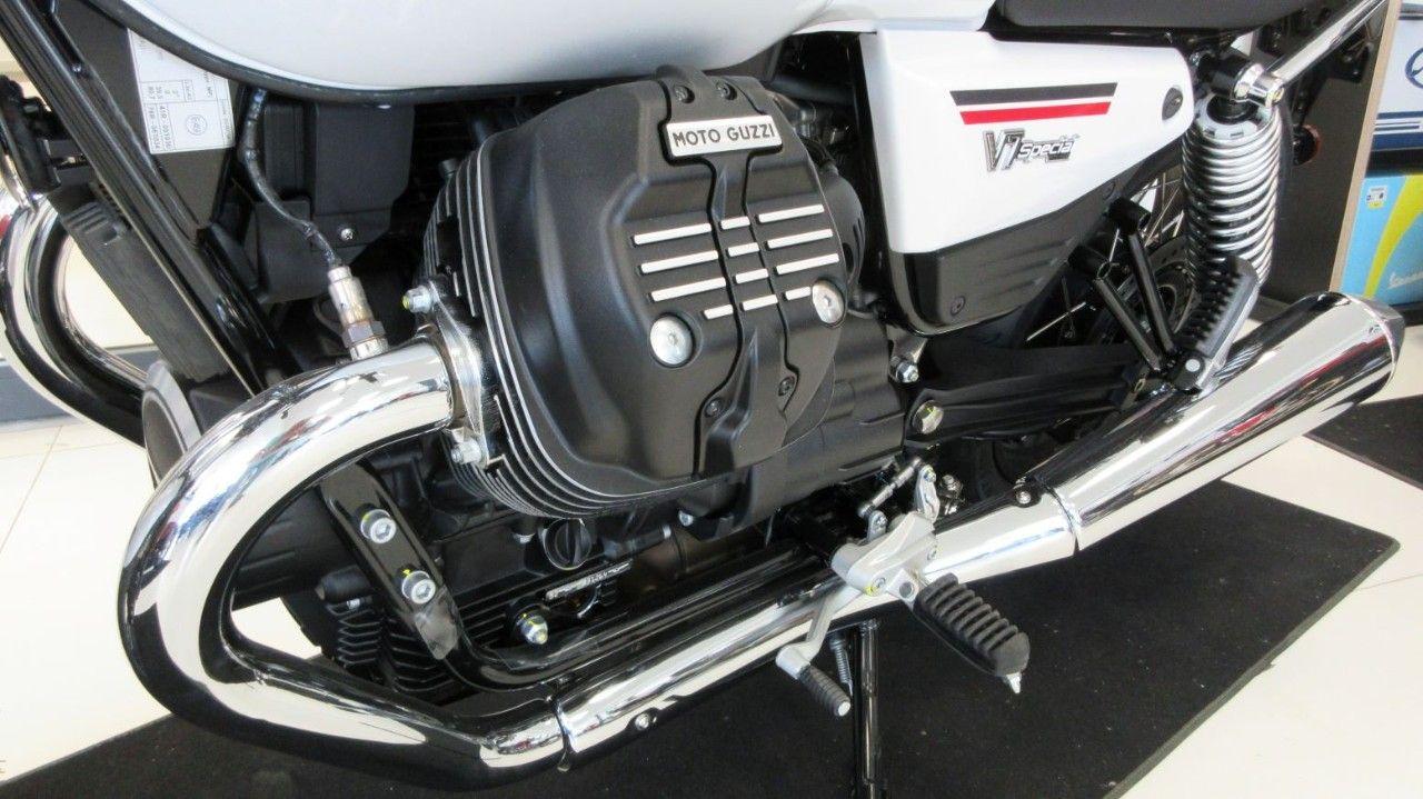 Moto Guzzi V7 850 SPECIAL MY25