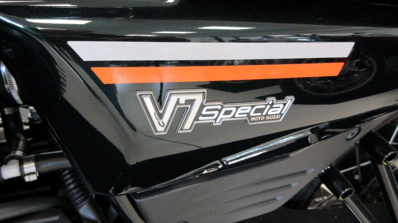 Moto Guzzi V7 850 SPECIAL MY25