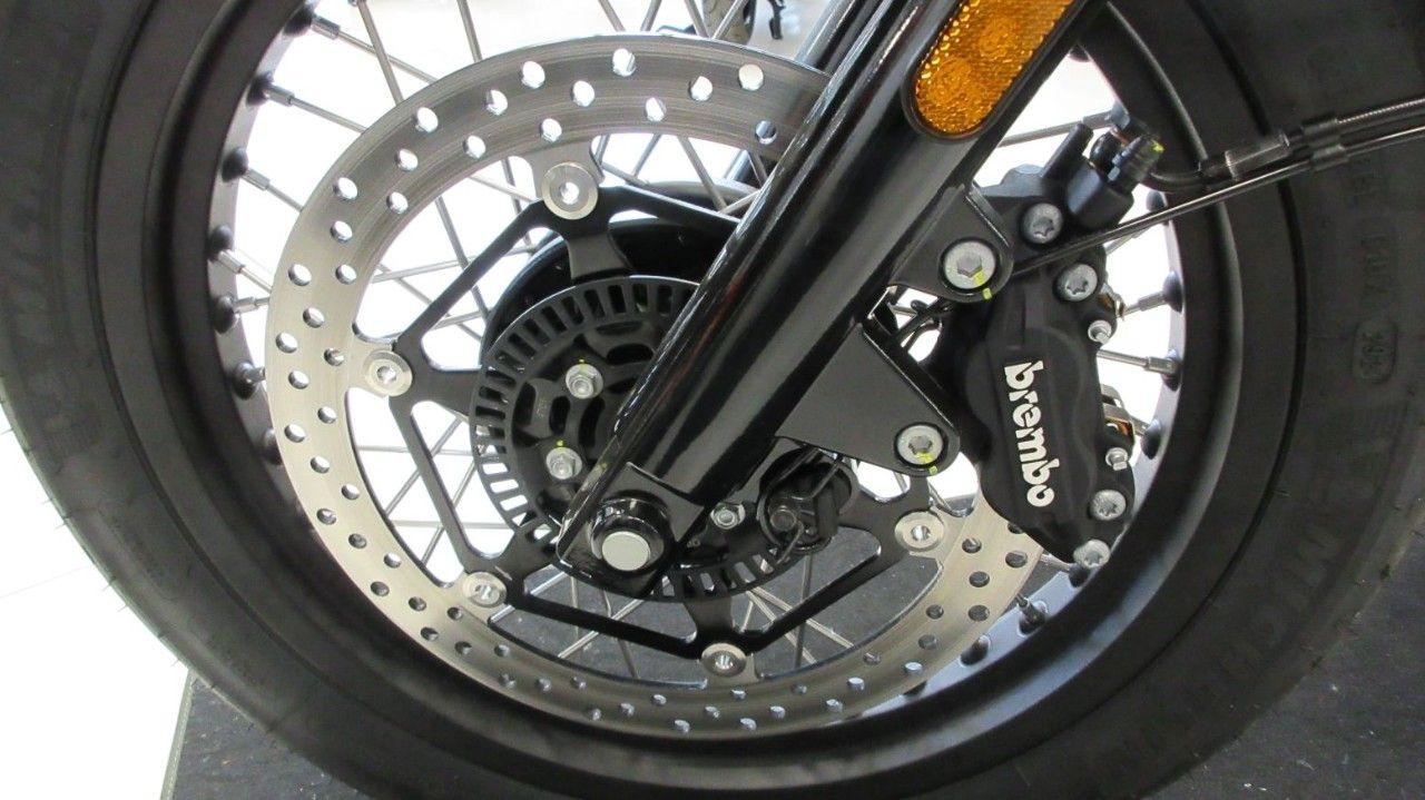 Moto Guzzi V7 850 SPECIAL MY25