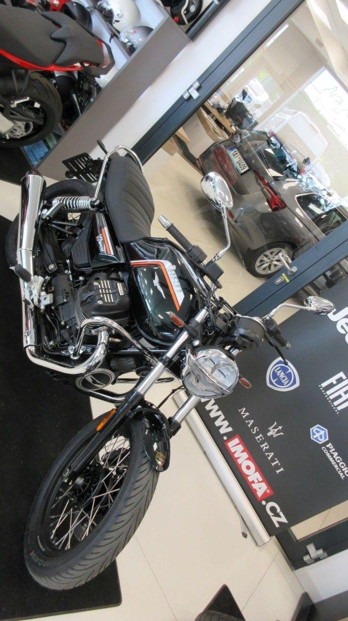 Moto Guzzi V7 850 SPECIAL MY25