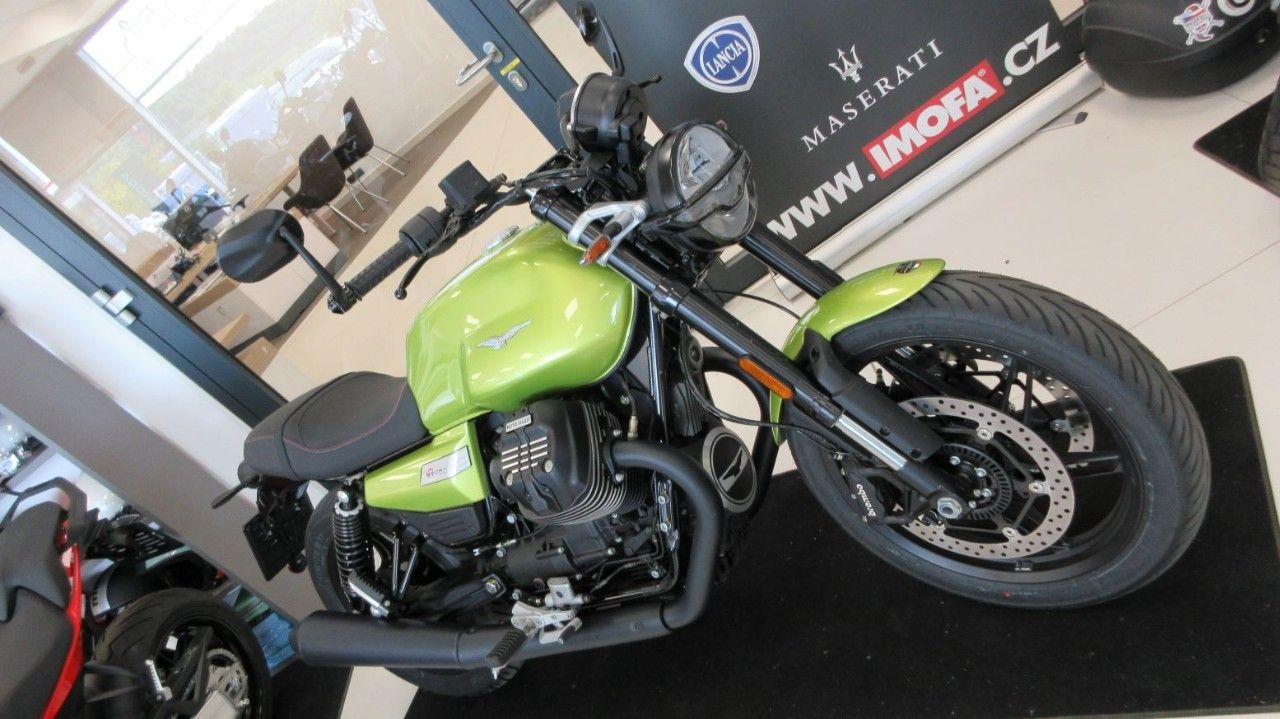 Moto Guzzi V7 850 SPORT