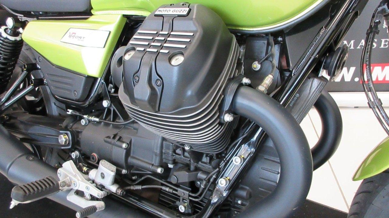 Moto Guzzi V7 850 SPORT