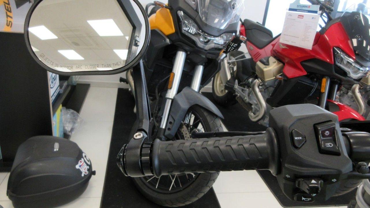 Moto Guzzi V7 850 SPORT