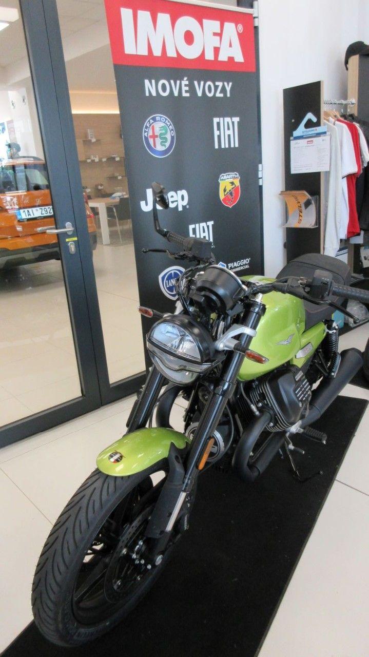 Moto Guzzi V7 850 SPORT