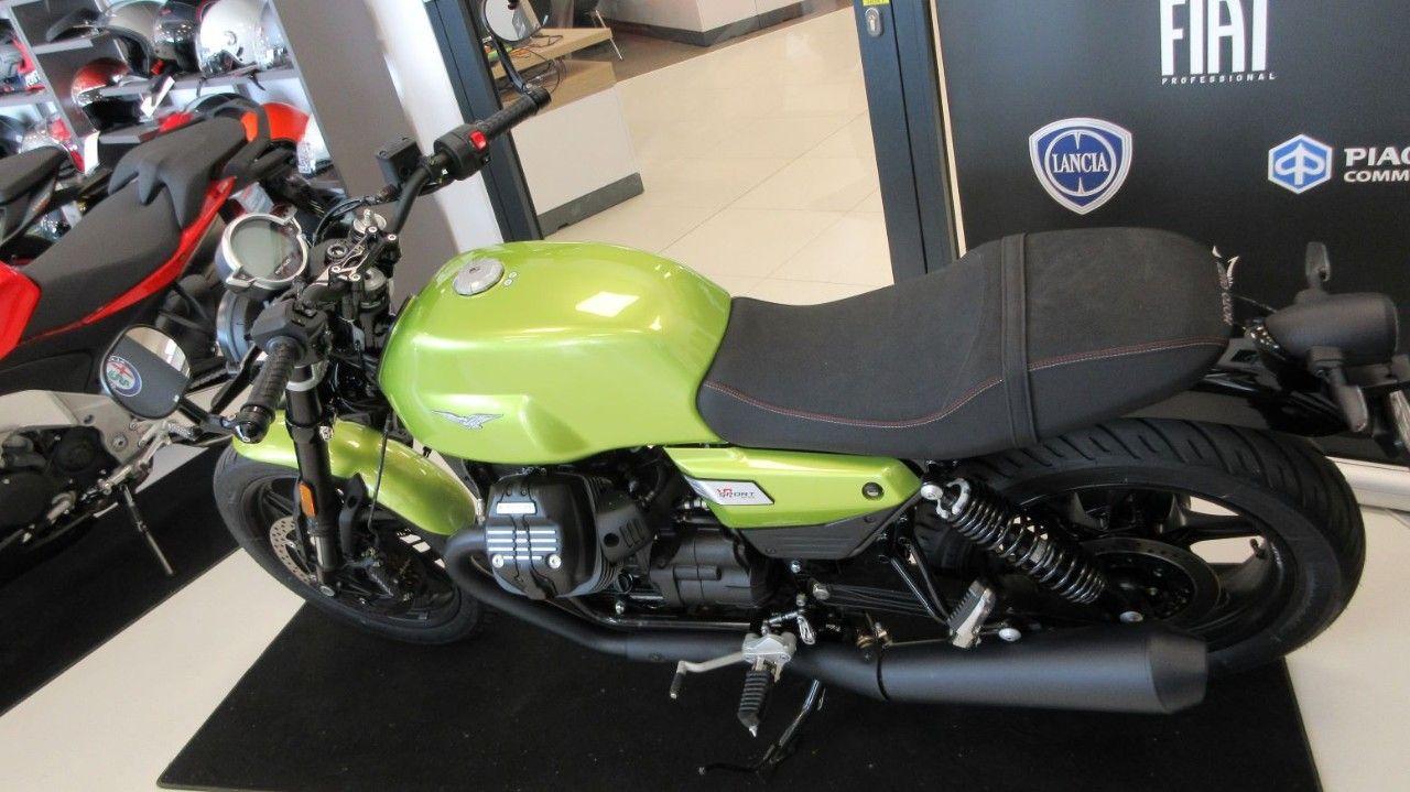 Moto Guzzi V7 850 SPORT
