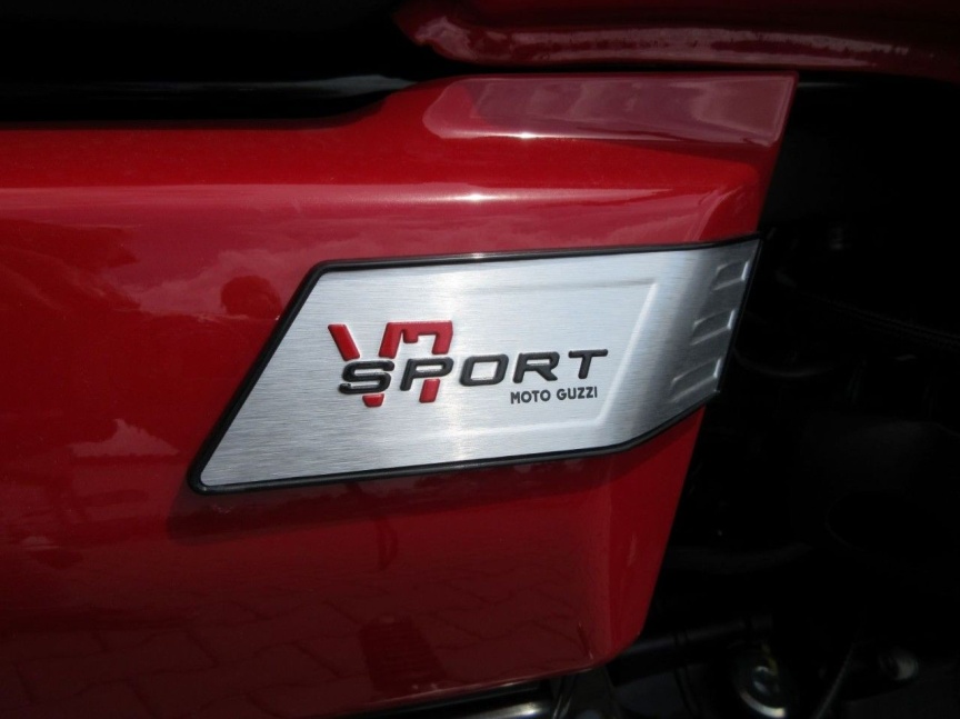 Moto Guzzi V7 850 SPORT
