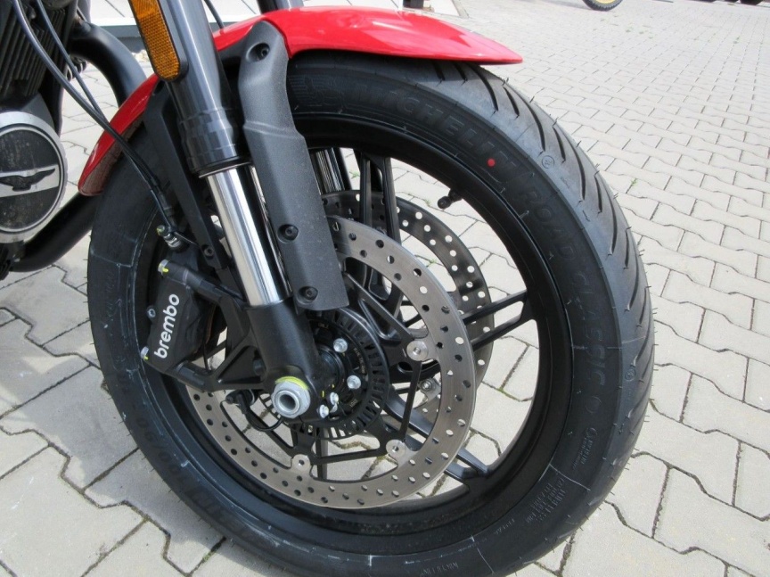 Moto Guzzi V7 850 SPORT