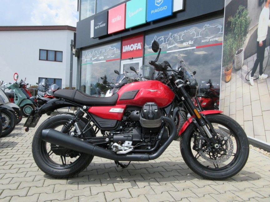 Moto Guzzi V7 850 SPORT