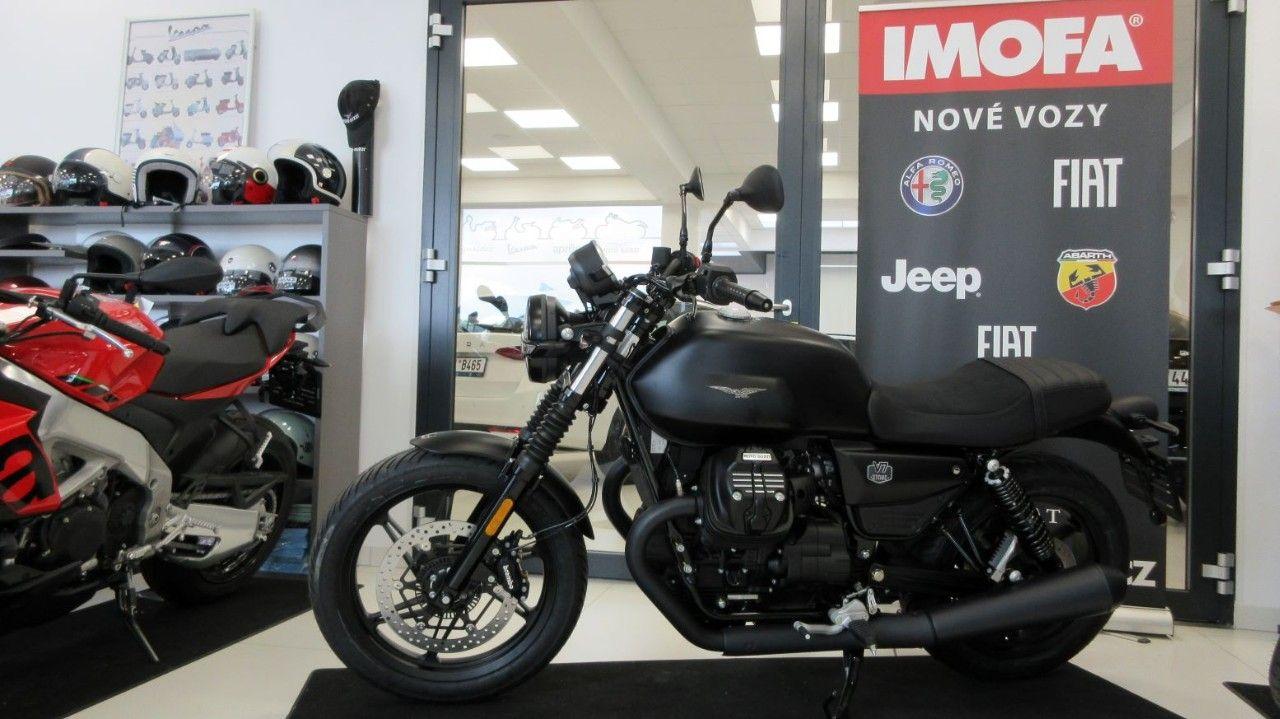 Moto Guzzi V7 850 STONE MY25