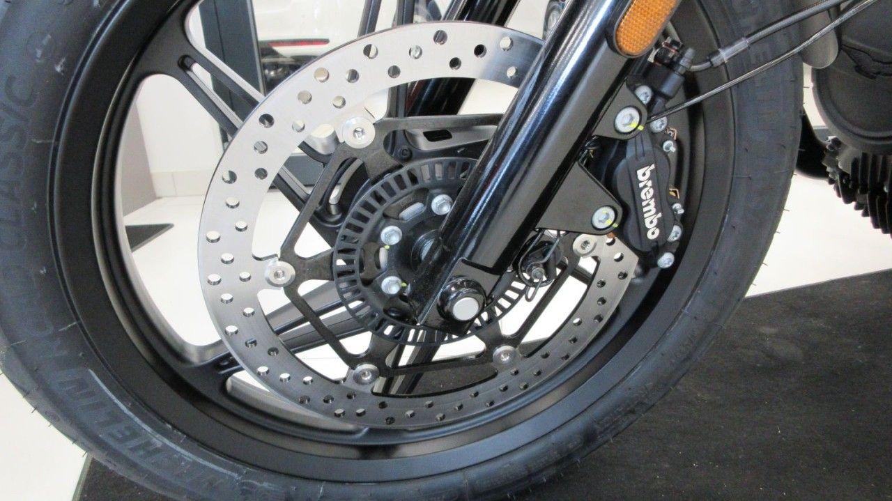 Moto Guzzi V7 850 STONE MY25