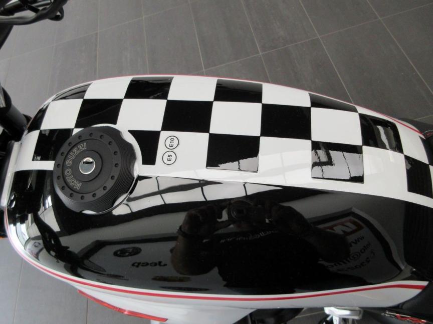 Moto Guzzi V7 850 Stone TEN e5
