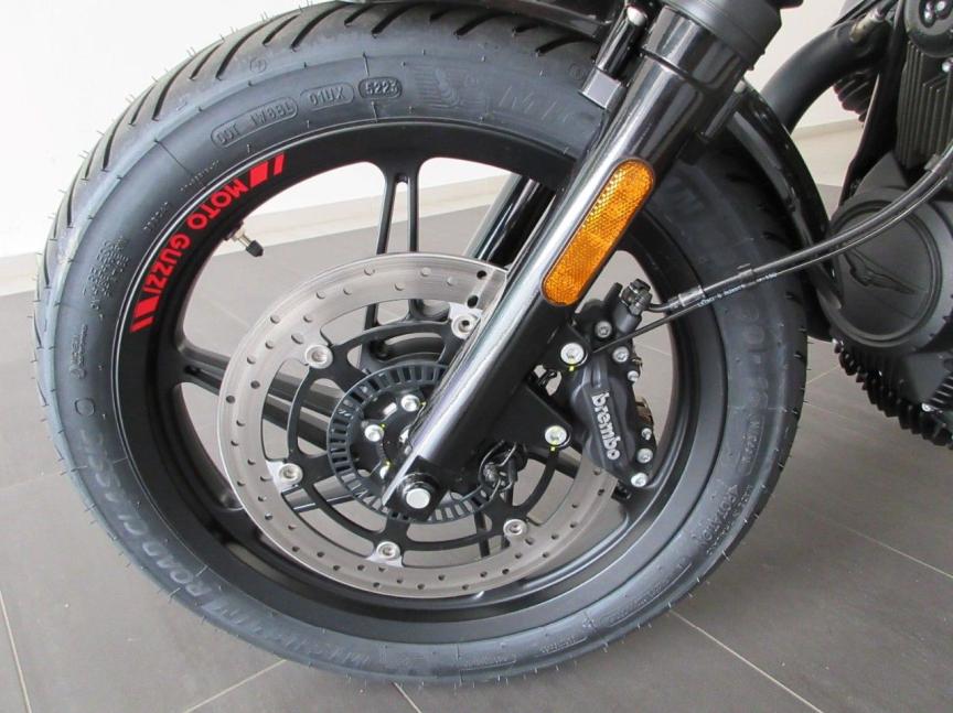 Moto Guzzi V7 850 Stone TEN e5